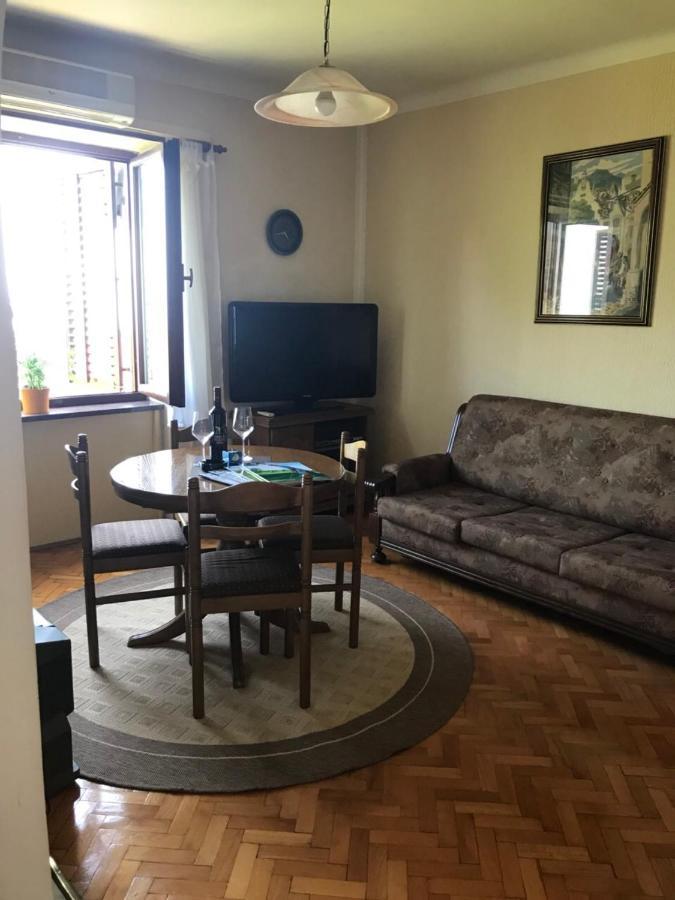 Apartman Nika Rijeka Bagian luar foto